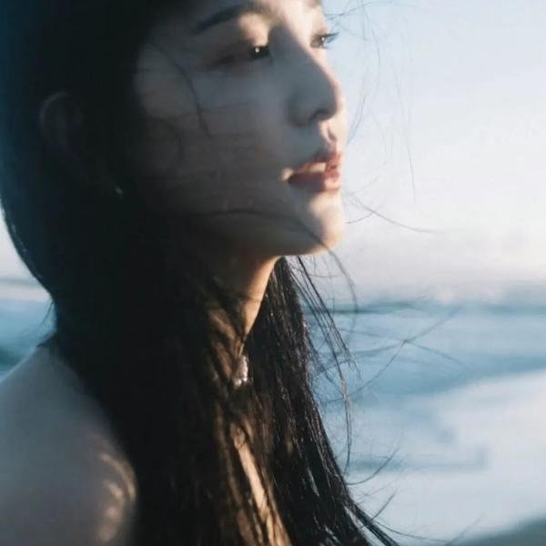 《致命摇篮》海报