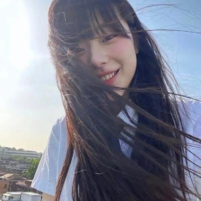 《火红的杜鹃花》海报